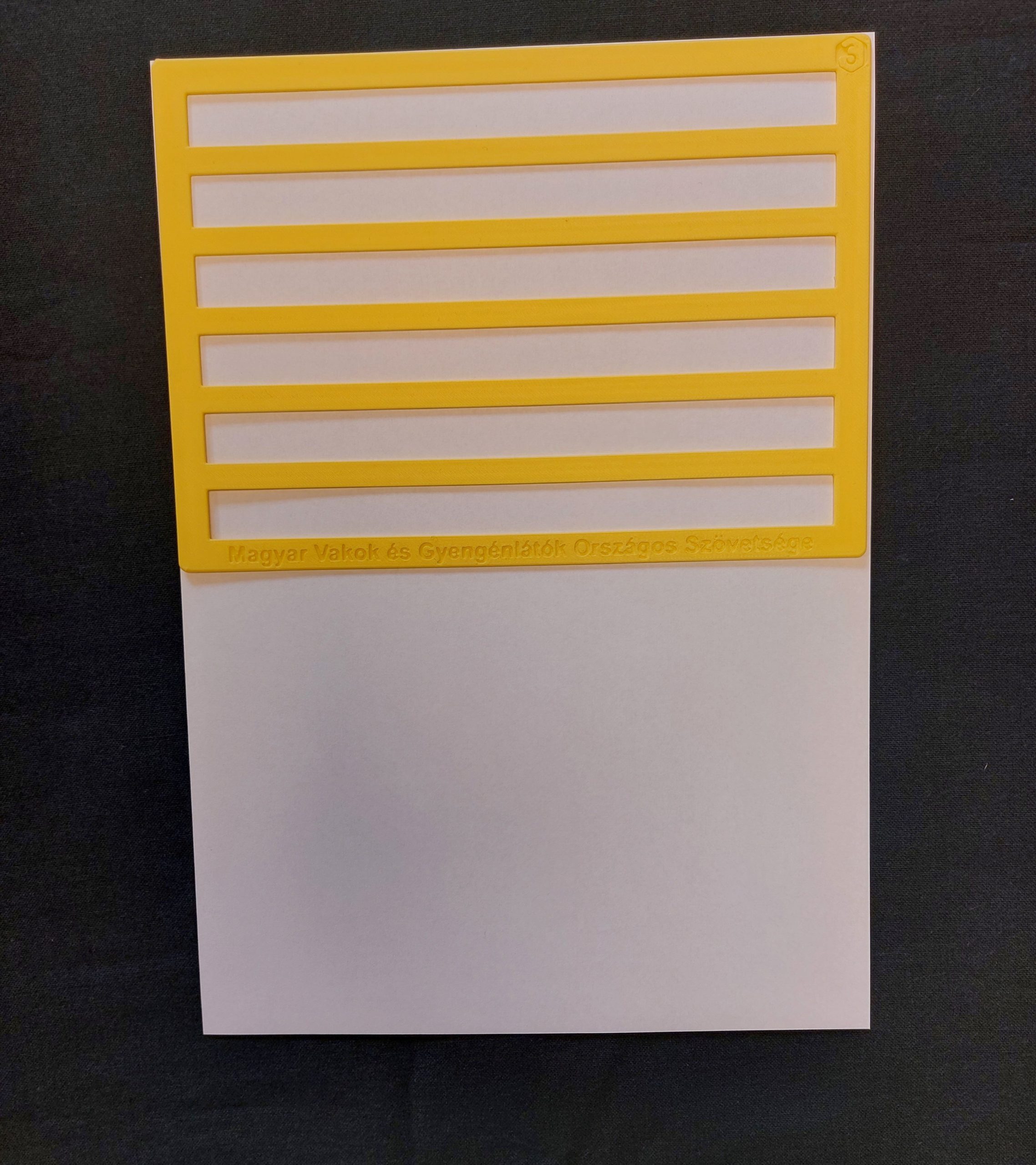 910104